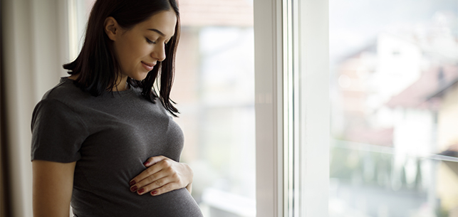 COVID-19: Qué deben saber las embarazadas y las nuevas mamás