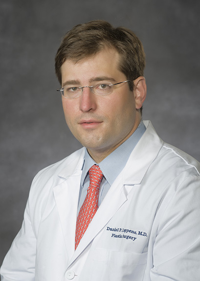 Daniel  Luppens, MD